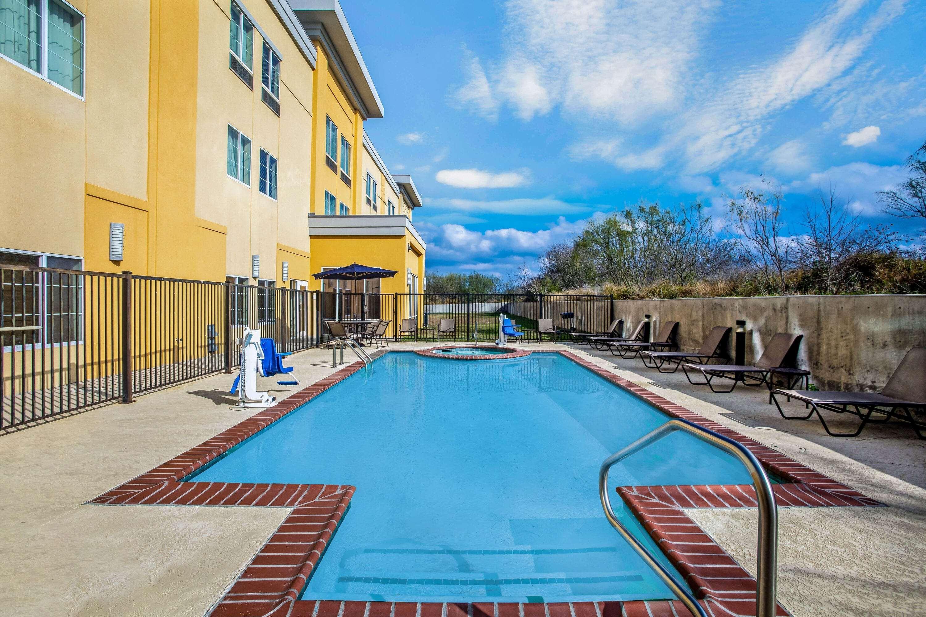 La Quinta By Wyndham Karnes City - Kenedy מראה חיצוני תמונה