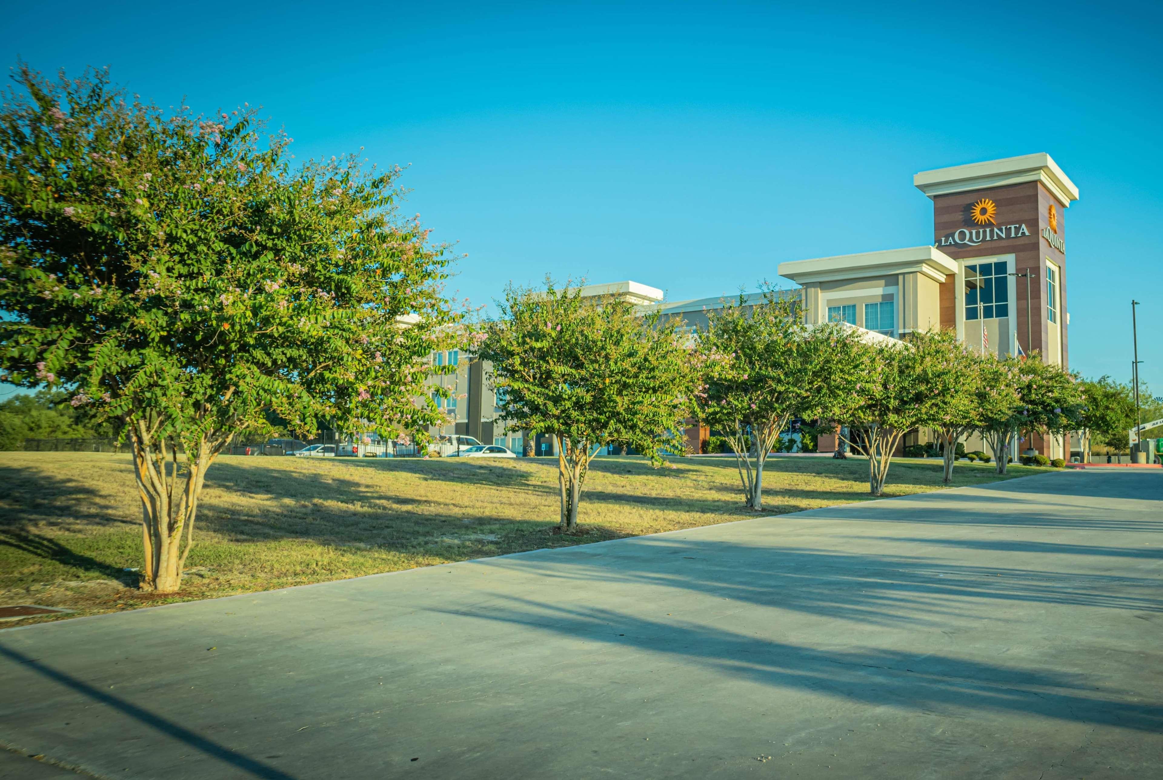 La Quinta By Wyndham Karnes City - Kenedy מראה חיצוני תמונה